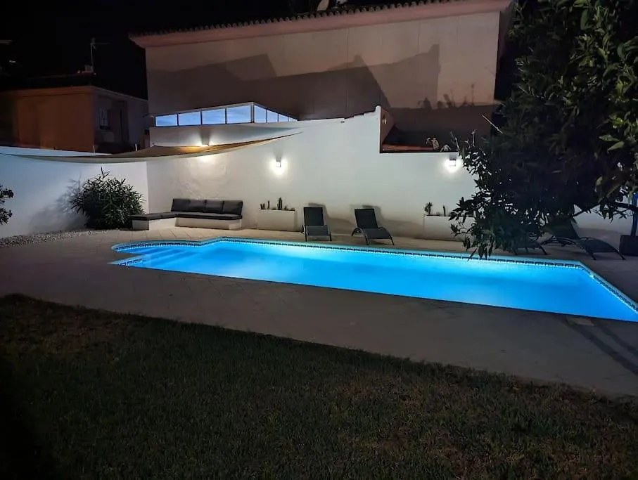 Holiday home Chalet Con Piscina San Fernando