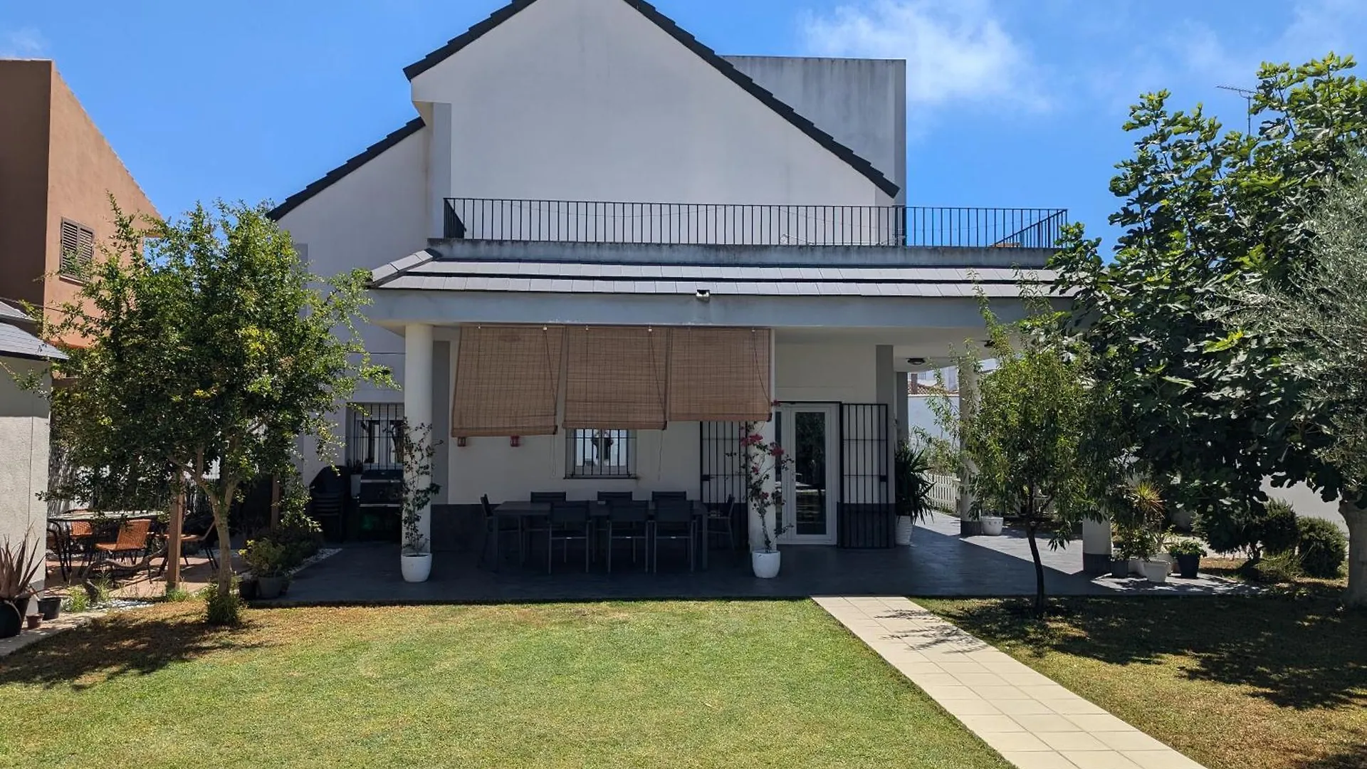 Chalet Con Piscina San Fernando