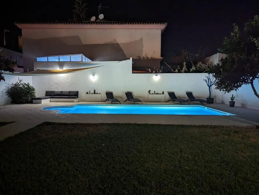 Chalet Con Piscina San Fernando 0*,  Španělsko